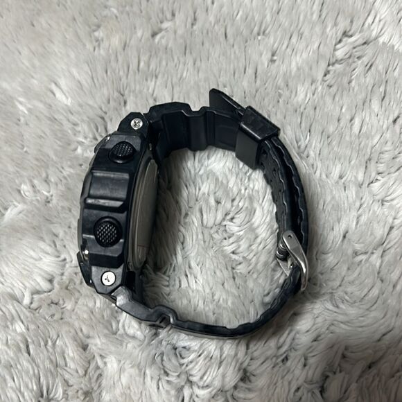 Watch - Picture 2 of 5